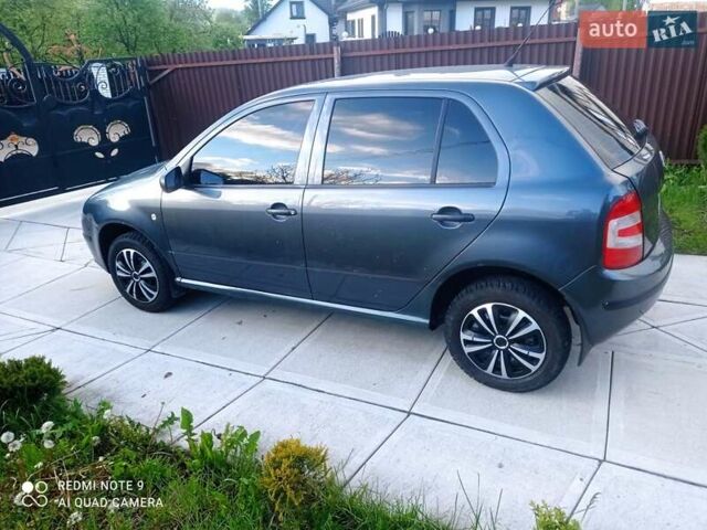 Сірий Шкода Фабія, об'ємом двигуна 1.2 л та пробігом 157 тис. км за 3550 $, фото 1 на Automoto.ua