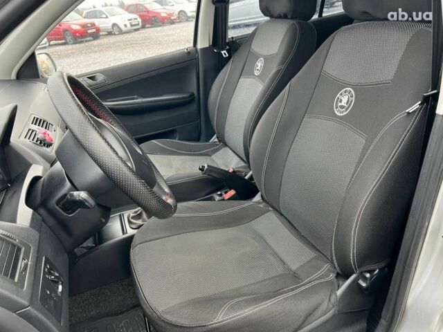 Серый Шкода Фабия, объемом двигателя 1.2 л и пробегом 243 тыс. км за 3390 $, фото 18 на Automoto.ua