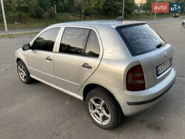 Сірий Шкода Фабія, об'ємом двигуна 1.2 л та пробігом 274 тис. км за 2900 $, фото 4 на Automoto.ua
