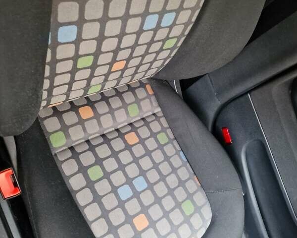 Сірий Шкода Фабія, об'ємом двигуна 1.39 л та пробігом 50 тис. км за 6700 $, фото 94 на Automoto.ua