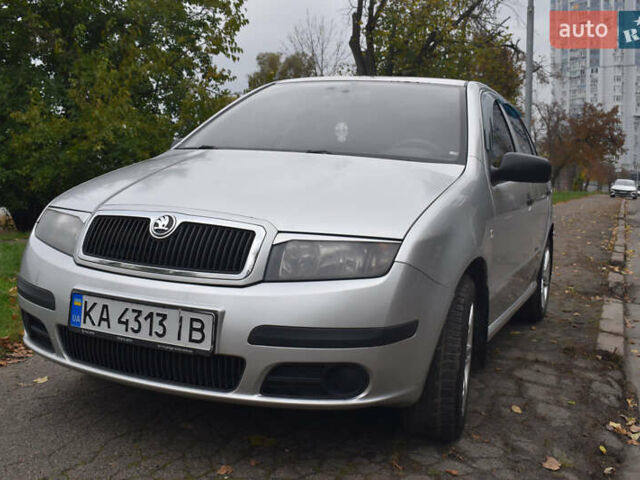 Серый Шкода Фабия, объемом двигателя 1.2 л и пробегом 240 тыс. км за 3500 $, фото 28 на Automoto.ua