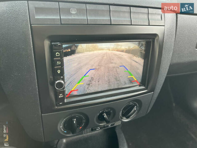 Серый Шкода Фабия, объемом двигателя 1.2 л и пробегом 218 тыс. км за 3700 $, фото 16 на Automoto.ua