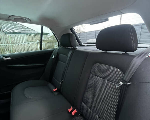 Сірий Шкода Фабія, об'ємом двигуна 1.4 л та пробігом 232 тис. км за 4200 $, фото 13 на Automoto.ua