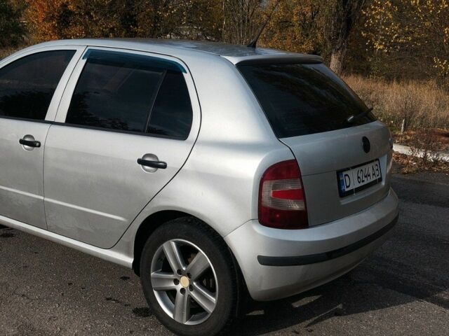 Серый Шкода Фабия, объемом двигателя 1.2 л и пробегом 391 тыс. км за 3499 $, фото 8 на Automoto.ua