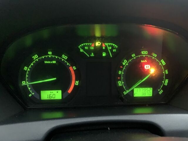 Серый Шкода Фабия, объемом двигателя 1.2 л и пробегом 178 тыс. км за 2500 $, фото 5 на Automoto.ua