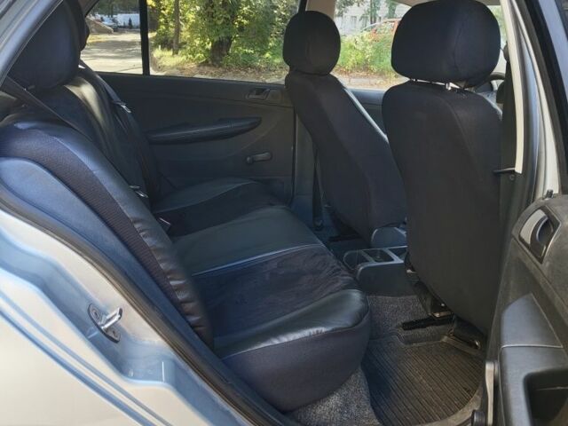 Серый Шкода Фабия, объемом двигателя 1.2 л и пробегом 178 тыс. км за 1200 $, фото 2 на Automoto.ua