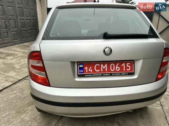 Сірий Шкода Фабія, об'ємом двигуна 1.4 л та пробігом 178 тис. км за 3899 $, фото 5 на Automoto.ua