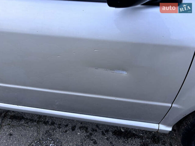 Серый Шкода Фабия, объемом двигателя 1.2 л и пробегом 188 тыс. км за 2200 $, фото 3 на Automoto.ua