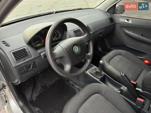 Шкода Фабия 2006 в Харькове на Automoto.ua Серый Шкода Фабия, объемом двигателя 1.2 л и пробегом 198 тыс. км за 3700 $, фото 12 на Automoto.ua