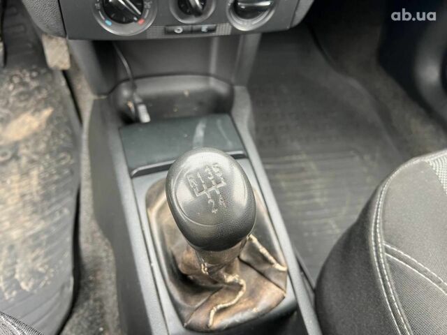 Серый Шкода Фабия, объемом двигателя 1.2 л и пробегом 243 тыс. км за 3390 $, фото 27 на Automoto.ua