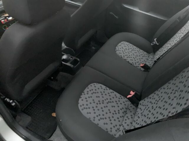 Серый Шкода Фабия, объемом двигателя 1.2 л и пробегом 178 тыс. км за 2500 $, фото 8 на Automoto.ua