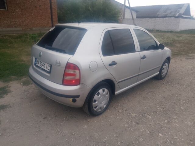 Серый Шкода Фабия, объемом двигателя 1.2 л и пробегом 250 тыс. км за 2300 $, фото 2 на Automoto.ua