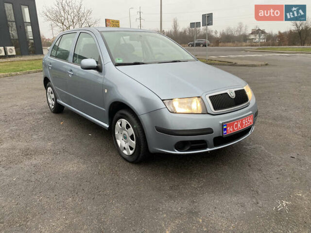 Серый Шкода Фабия, объемом двигателя 1.4 л и пробегом 96 тыс. км за 4900 $, фото 3 на Automoto.ua