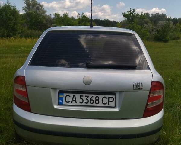 Серый Шкода Фабия, объемом двигателя 1.2 л и пробегом 319 тыс. км за 2900 $, фото 6 на Automoto.ua