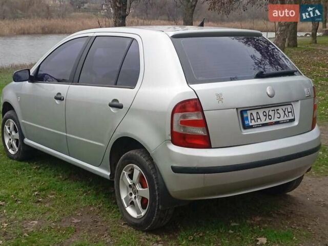Сірий Шкода Фабія, об'ємом двигуна 1.2 л та пробігом 239 тис. км за 3000 $, фото 4 на Automoto.ua