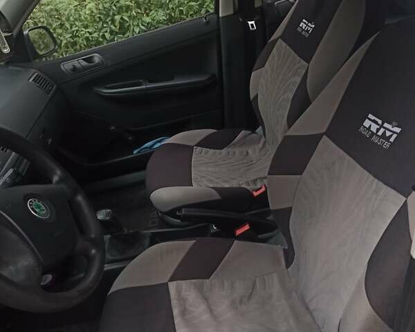 Сірий Шкода Фабія, об'ємом двигуна 1.2 л та пробігом 213 тис. км за 3800 $, фото 3 на Automoto.ua