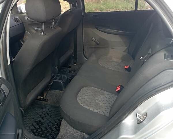 Серый Шкода Фабия, объемом двигателя 1.2 л и пробегом 125 тыс. км за 3500 $, фото 8 на Automoto.ua