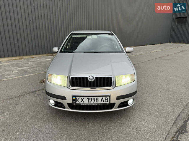 Шкода Фабия 2006 в Харькове на Automoto.ua Серый Шкода Фабия, объемом двигателя 1.2 л и пробегом 198 тыс. км за 3700 $, фото 1 на Automoto.ua