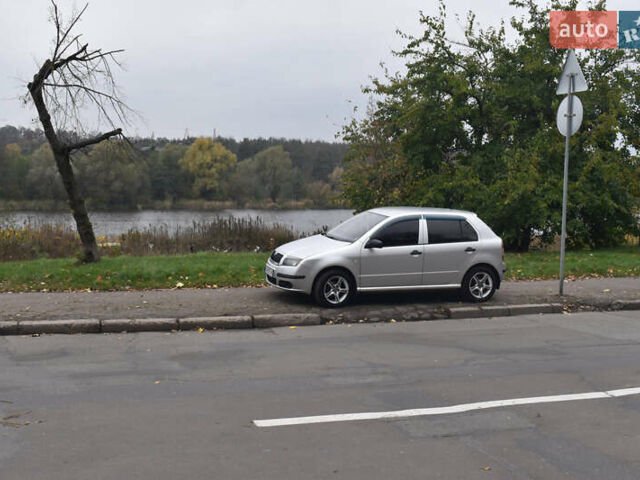 Серый Шкода Фабия, объемом двигателя 1.2 л и пробегом 240 тыс. км за 3500 $, фото 22 на Automoto.ua