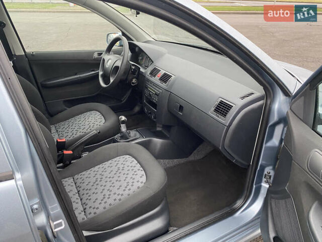 Серый Шкода Фабия, объемом двигателя 1.4 л и пробегом 96 тыс. км за 4900 $, фото 18 на Automoto.ua