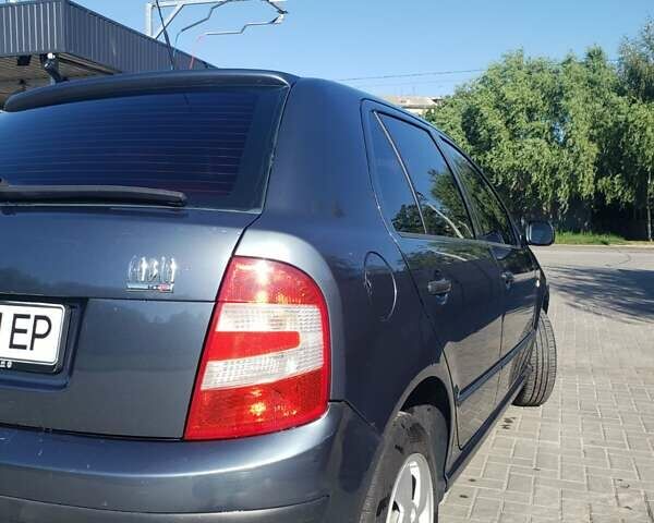 Сірий Шкода Фабія, об'ємом двигуна 1.2 л та пробігом 233 тис. км за 4500 $, фото 2 на Automoto.ua