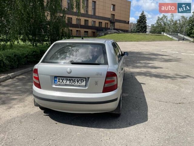 Сірий Шкода Фабія, об'ємом двигуна 1.2 л та пробігом 237 тис. км за 4200 $, фото 2 на Automoto.ua