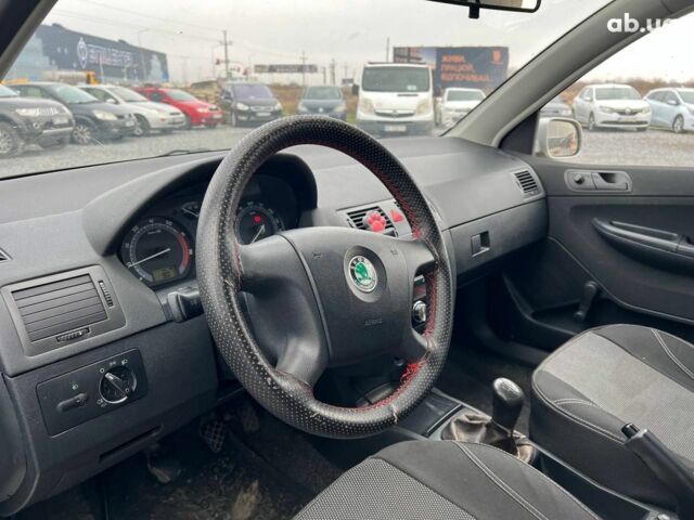 Серый Шкода Фабия, объемом двигателя 1.2 л и пробегом 243 тыс. км за 3390 $, фото 20 на Automoto.ua