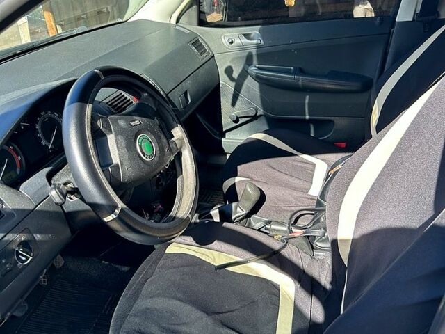 Сірий Шкода Фабія, об'ємом двигуна 1.2 л та пробігом 204 тис. км за 3400 $, фото 2 на Automoto.ua