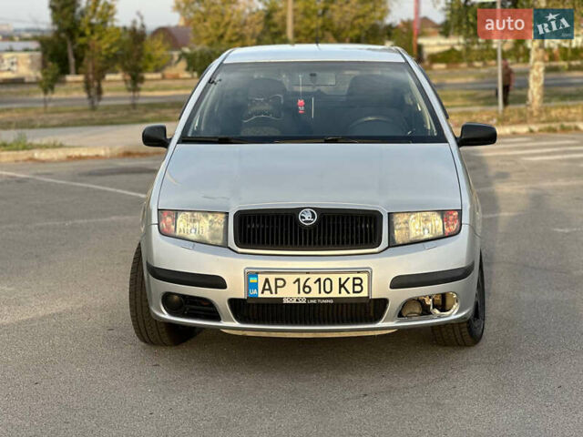 Сірий Шкода Фабія, об'ємом двигуна 1.2 л та пробігом 247 тис. км за 3300 $, фото 1 на Automoto.ua