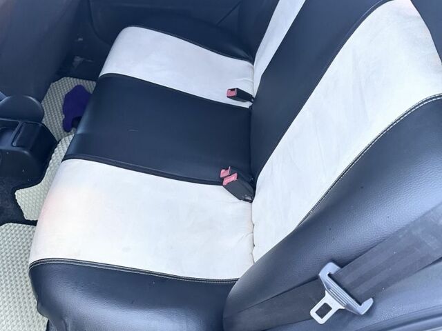 Сірий Шкода Фабія, об'ємом двигуна 1.2 л та пробігом 322 тис. км за 3150 $, фото 9 на Automoto.ua