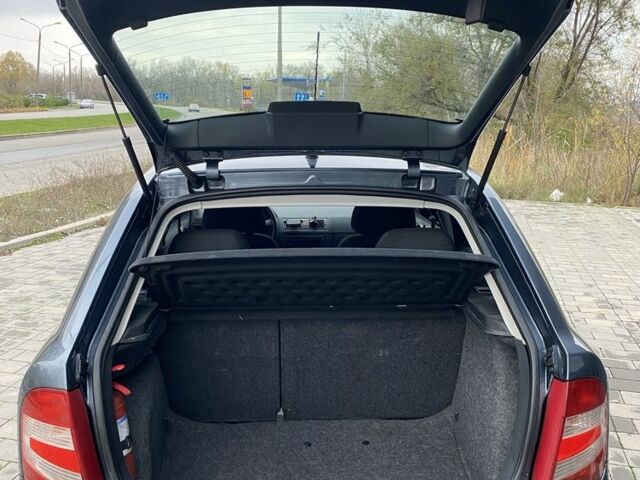 Серый Шкода Фабия, объемом двигателя 1.4 л и пробегом 293 тыс. км за 4200 $, фото 22 на Automoto.ua