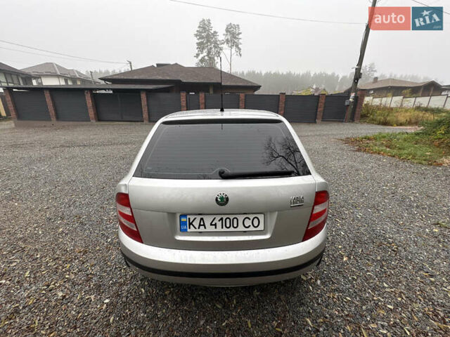 Серый Шкода Фабия, объемом двигателя 1.4 л и пробегом 147 тыс. км за 5600 $, фото 37 на Automoto.ua