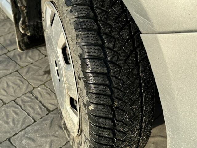 Серый Шкода Фабия, объемом двигателя 1.2 л и пробегом 244 тыс. км за 3200 $, фото 6 на Automoto.ua