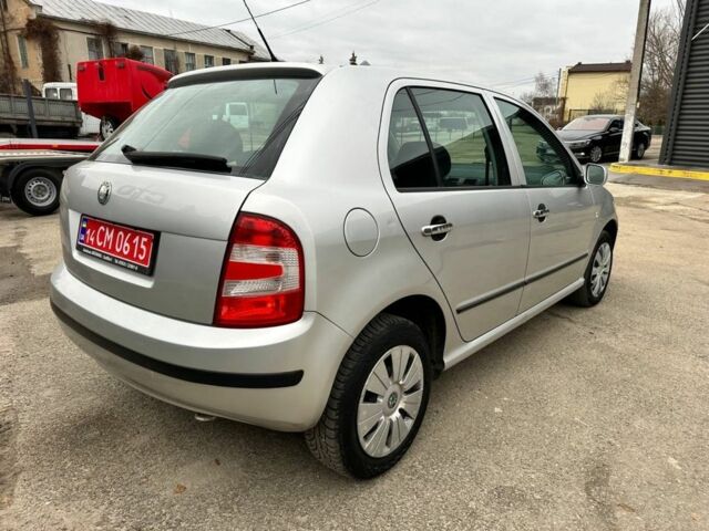 Серый Шкода Фабия, объемом двигателя 1.4 л и пробегом 170 тыс. км за 3850 $, фото 5 на Automoto.ua