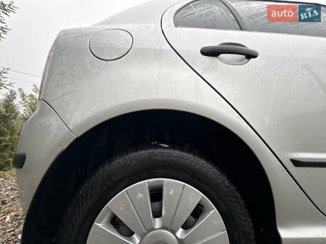 Серый Шкода Фабия, объемом двигателя 1.4 л и пробегом 147 тыс. км за 5600 $, фото 36 на Automoto.ua