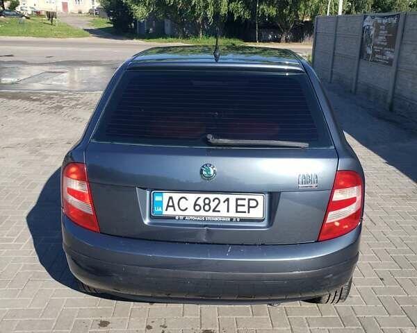 Сірий Шкода Фабія, об'ємом двигуна 1.2 л та пробігом 233 тис. км за 4500 $, фото 3 на Automoto.ua