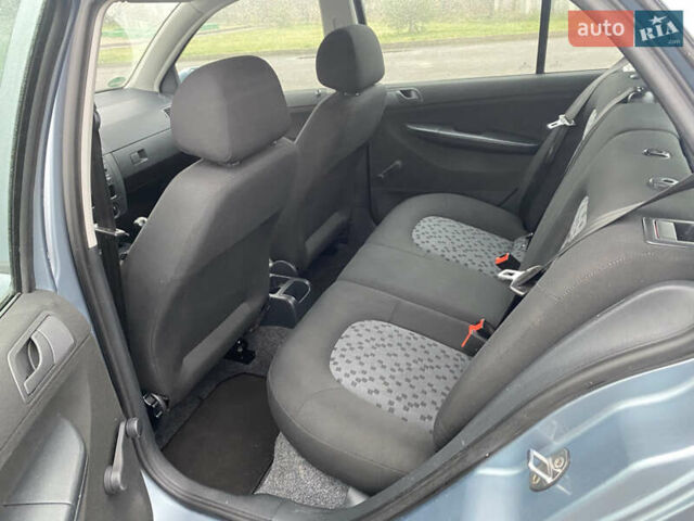 Серый Шкода Фабия, объемом двигателя 1.4 л и пробегом 96 тыс. км за 4900 $, фото 16 на Automoto.ua