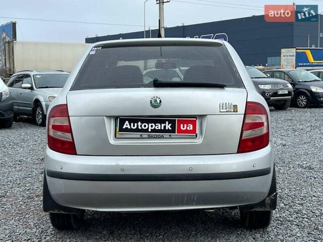 Серый Шкода Фабия, объемом двигателя 1.2 л и пробегом 243 тыс. км за 3390 $, фото 5 на Automoto.ua