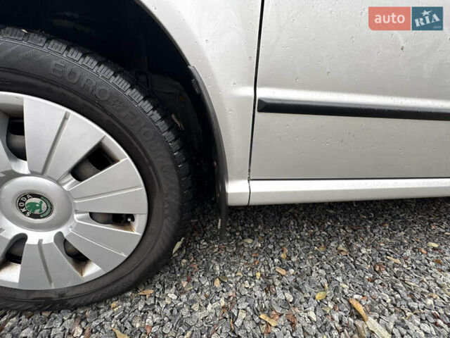 Серый Шкода Фабия, объемом двигателя 1.4 л и пробегом 147 тыс. км за 5600 $, фото 31 на Automoto.ua