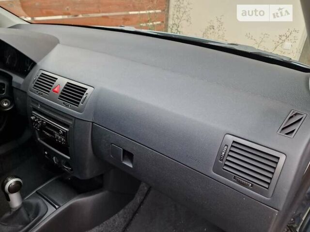 Сірий Шкода Фабія, об'ємом двигуна 1.39 л та пробігом 50 тис. км за 6700 $, фото 23 на Automoto.ua