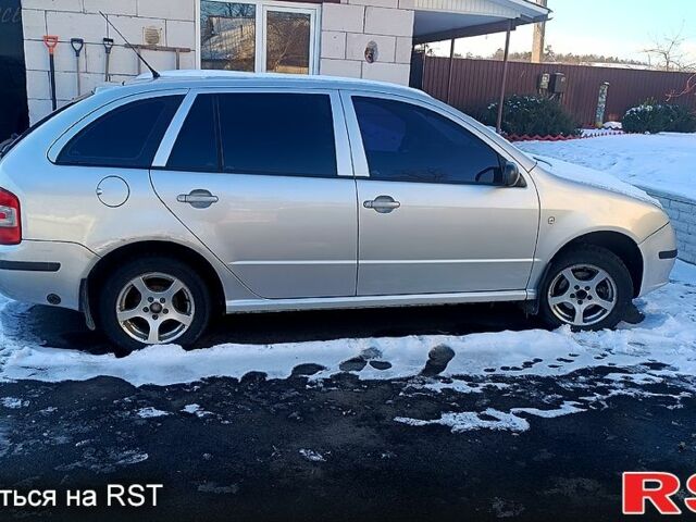 Сірий Шкода Фабія, об'ємом двигуна 1.2 л та пробігом 370 тис. км за 3500 $, фото 1 на Automoto.ua