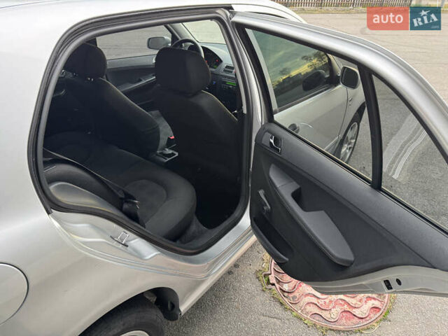 Шкода Фабия 2006 в Харькове на Automoto.ua Серый Шкода Фабия, объемом двигателя 1.2 л и пробегом 198 тыс. км за 3700 $, фото 9 на Automoto.ua