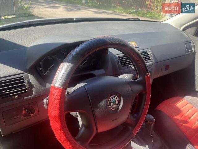 Серый Шкода Фабия, объемом двигателя 1.4 л и пробегом 190 тыс. км за 3800 $, фото 10 на Automoto.ua