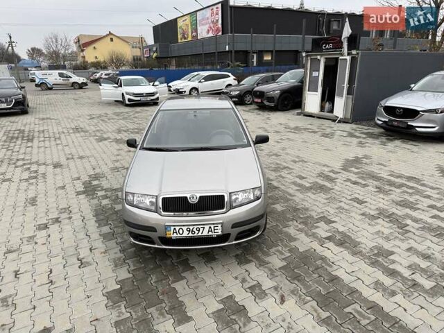 Серый Шкода Фабия, объемом двигателя 0 л и пробегом 46 тыс. км за 4900 $, фото 1 на Automoto.ua