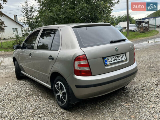 Сірий Шкода Фабія, об'ємом двигуна 1.2 л та пробігом 204 тис. км за 3700 $, фото 3 на Automoto.ua
