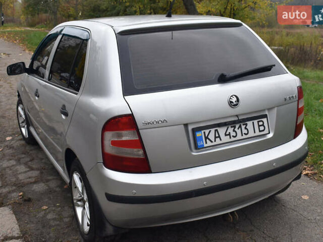 Серый Шкода Фабия, объемом двигателя 1.2 л и пробегом 240 тыс. км за 3500 $, фото 6 на Automoto.ua