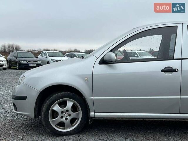 Серый Шкода Фабия, объемом двигателя 1.2 л и пробегом 243 тыс. км за 3390 $, фото 1 на Automoto.ua