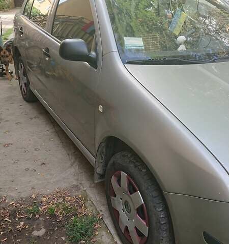 Сірий Шкода Фабія, об'ємом двигуна 1.2 л та пробігом 72 тис. км за 4000 $, фото 2 на Automoto.ua