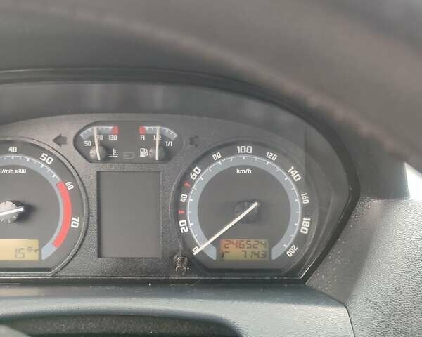 Серый Шкода Фабия, объемом двигателя 1.2 л и пробегом 246 тыс. км за 3700 $, фото 1 на Automoto.ua