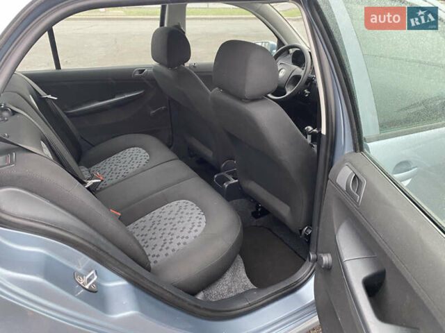 Серый Шкода Фабия, объемом двигателя 1.4 л и пробегом 96 тыс. км за 4900 $, фото 20 на Automoto.ua